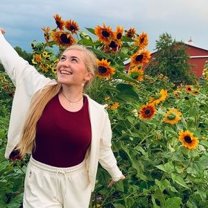 Meet your Posher, Karina